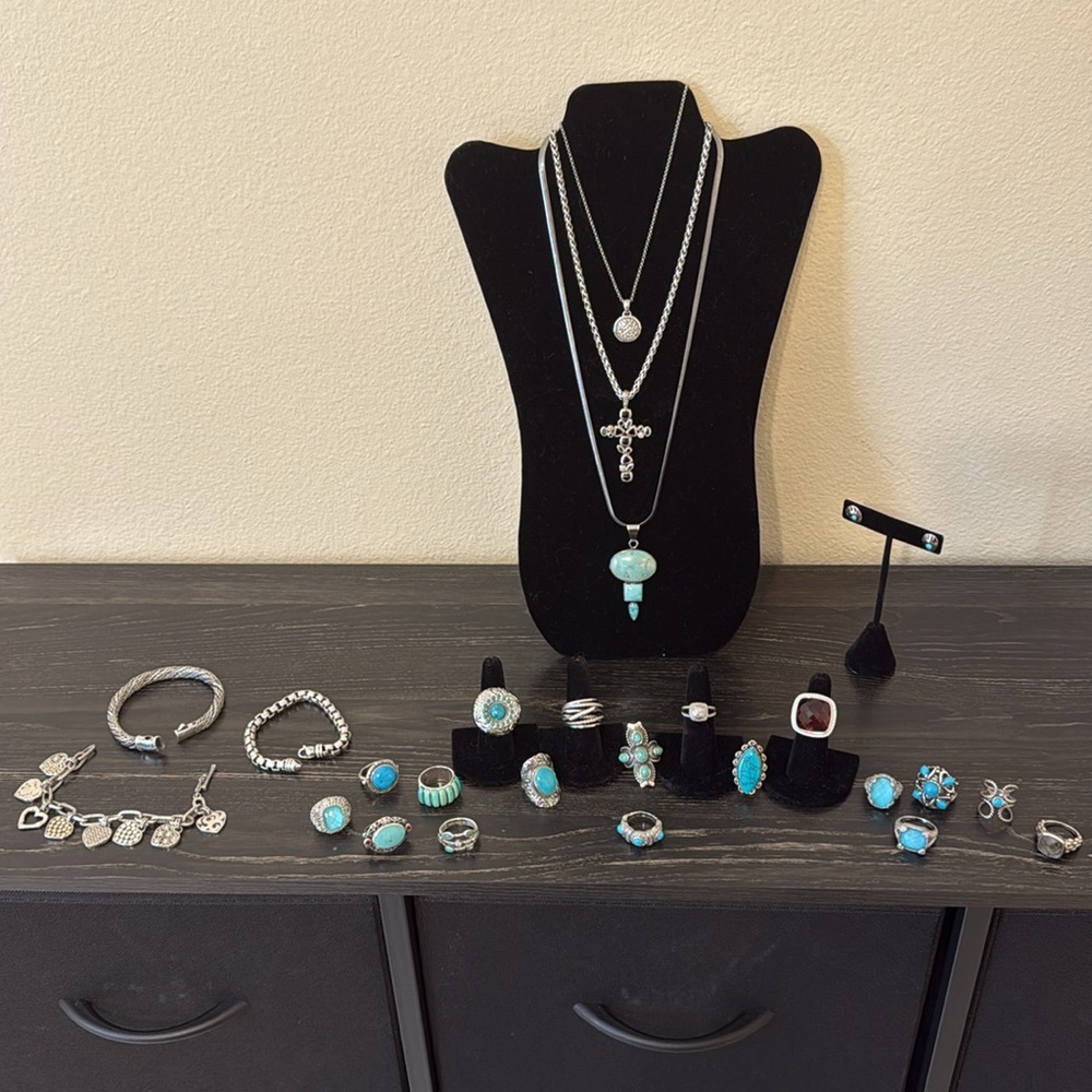 David Yurman, John Hardy, Sanel, Judith Ripka, Caroline Pollack, and more